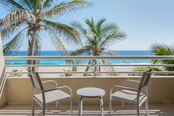 Superior Ocean Front Rooms at GR Solaris Lighthouse 